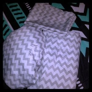 Twin sheets and pillow case